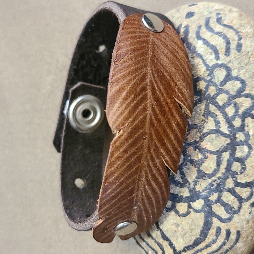 Leather bracelet